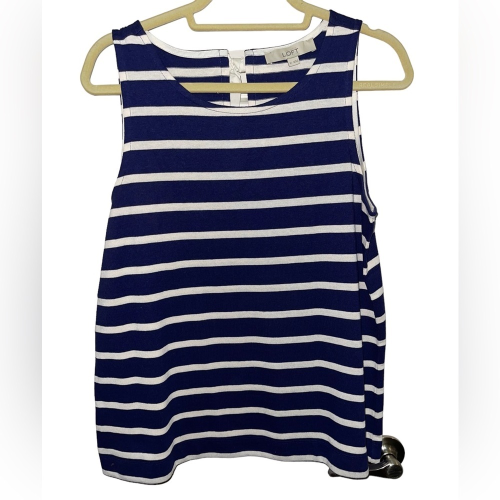 Loft - Sleeveless knit blouse with back bow - Size M - Picture 1 of 4